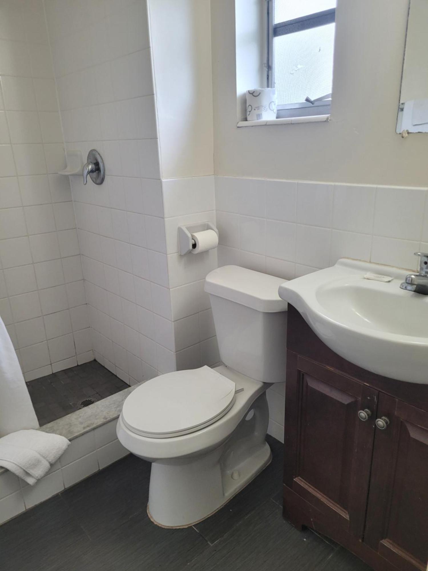 וסט פאלם ביץ' Queens Lodge Motel מראה חיצוני תמונה